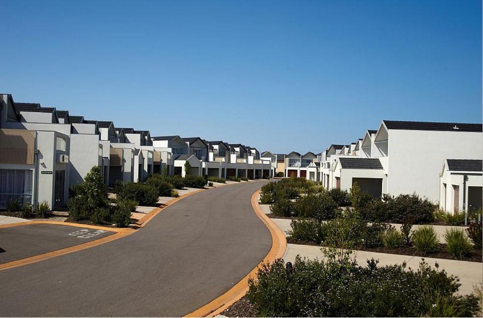 Quest Sanctuary Lakes Point Cook Exterior foto